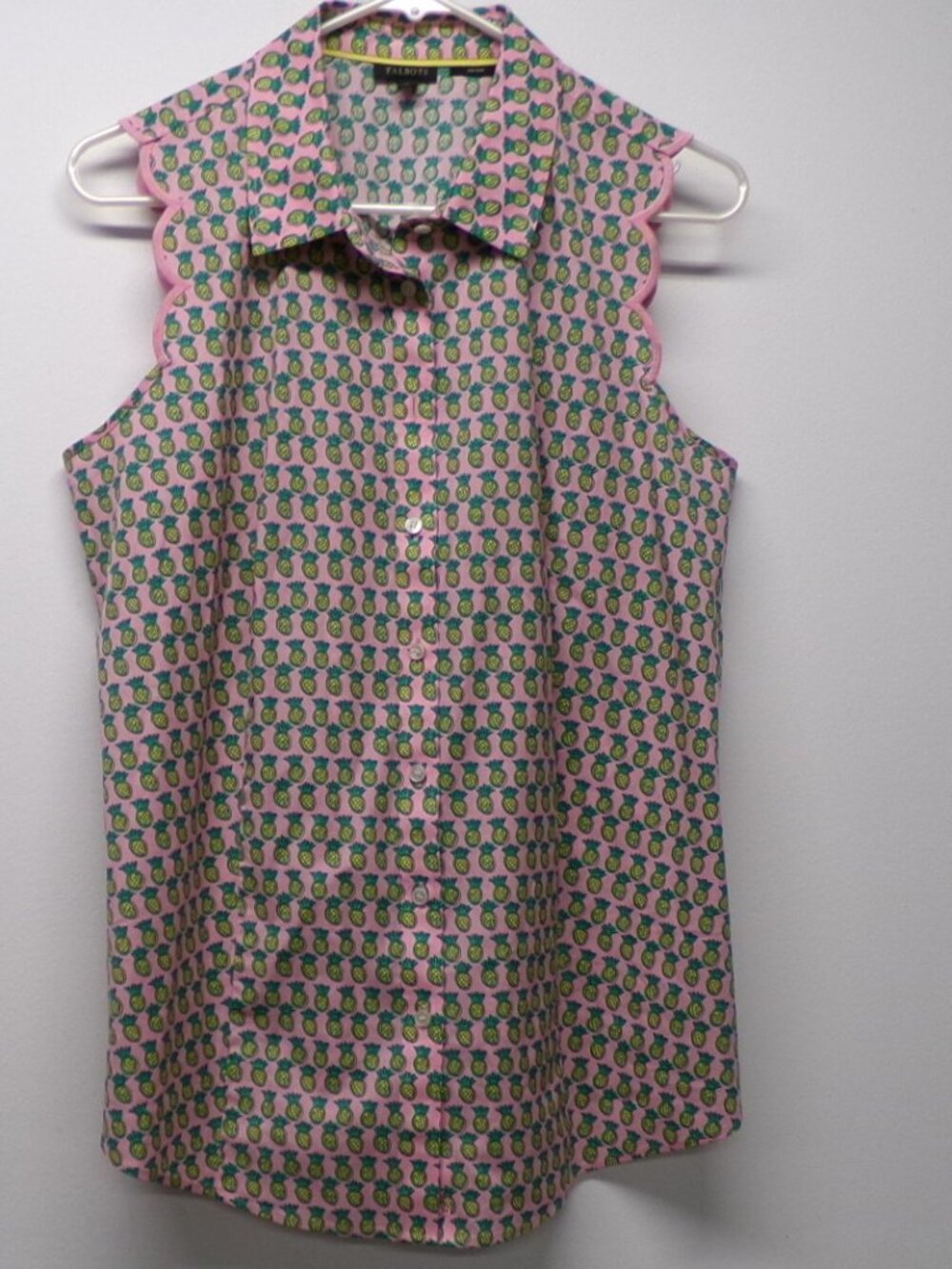 Talbots Non Iron Pink Green Pineapple Print Sleeveless Scallop Edge Shirt Top 10